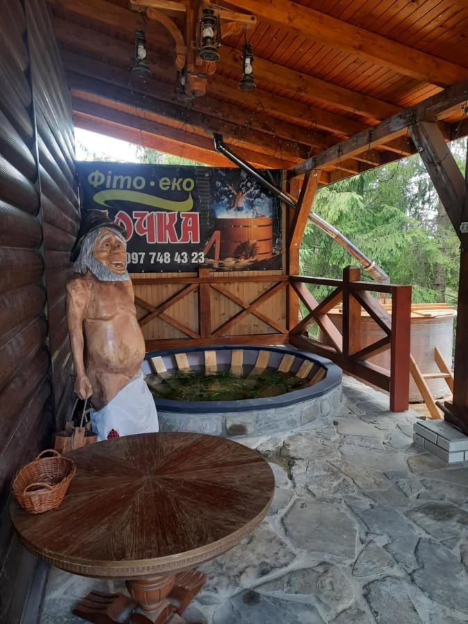 Hotel Novoe Shale Jablunytsja Exteriör bild
