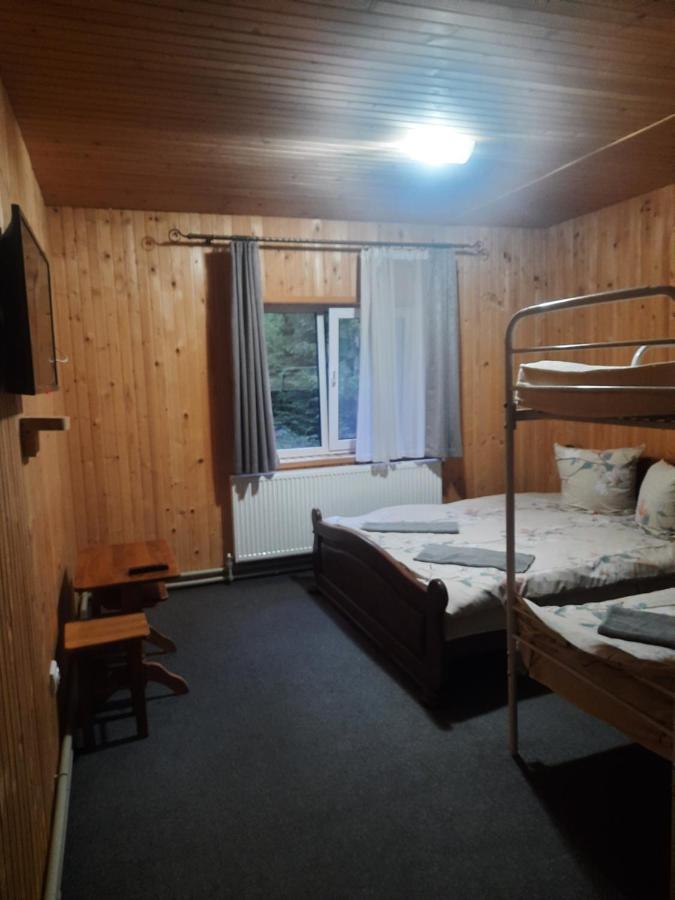 Hotel Novoe Shale Jablunytsja Exteriör bild