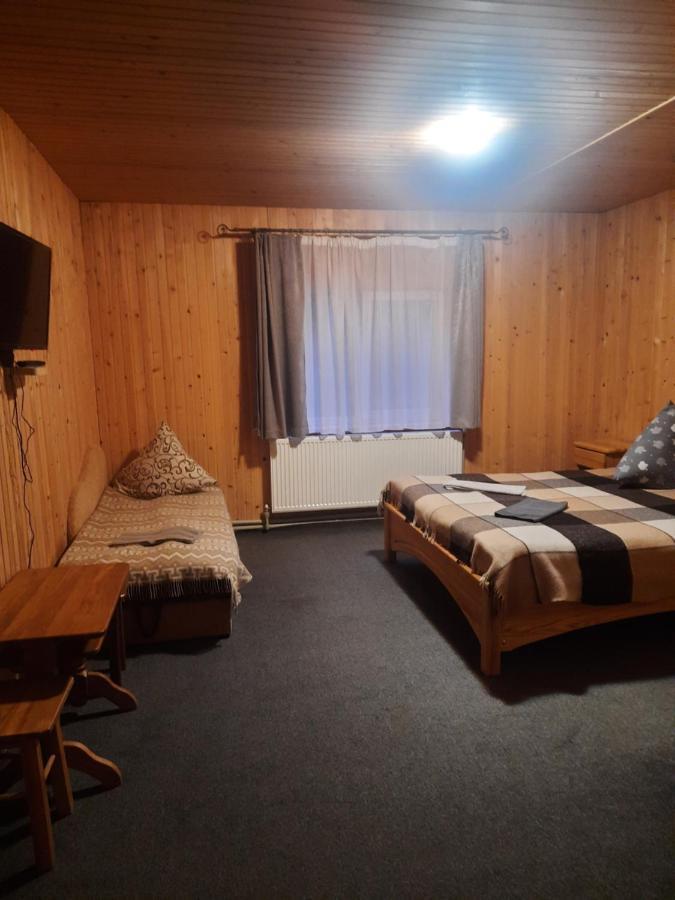 Hotel Novoe Shale Jablunytsja Exteriör bild