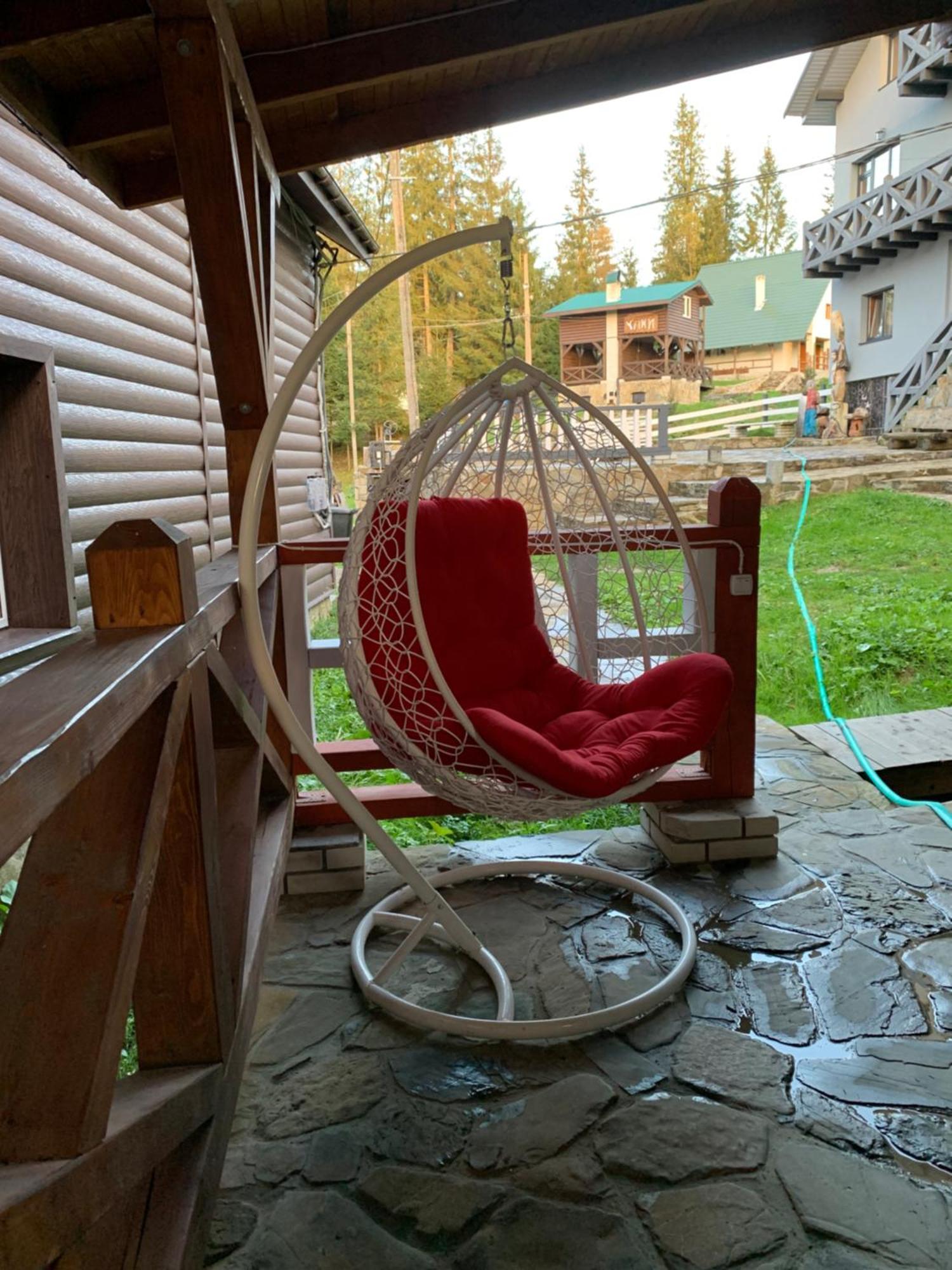 Hotel Novoe Shale Jablunytsja Exteriör bild
