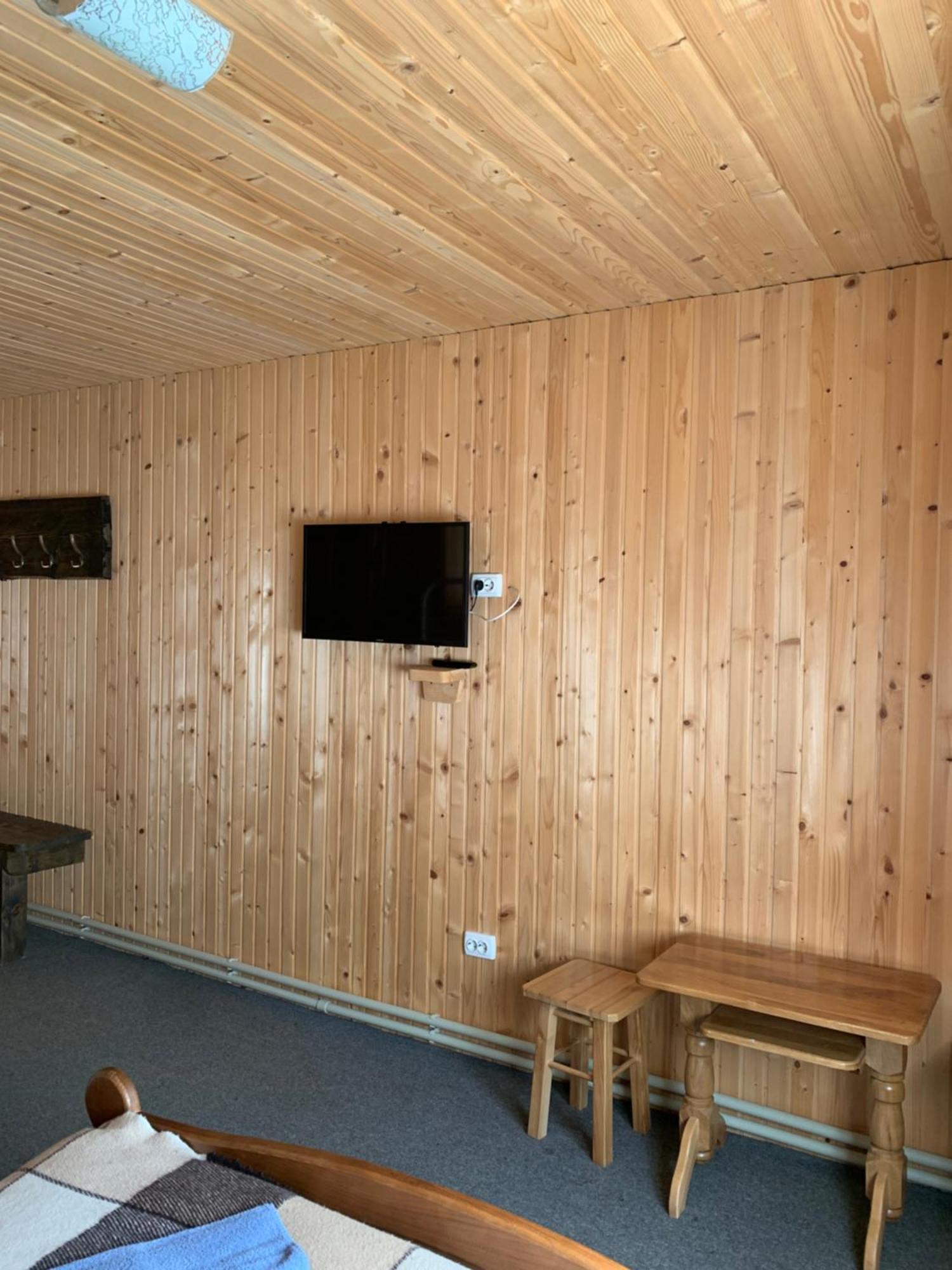 Hotel Novoe Shale Jablunytsja Exteriör bild