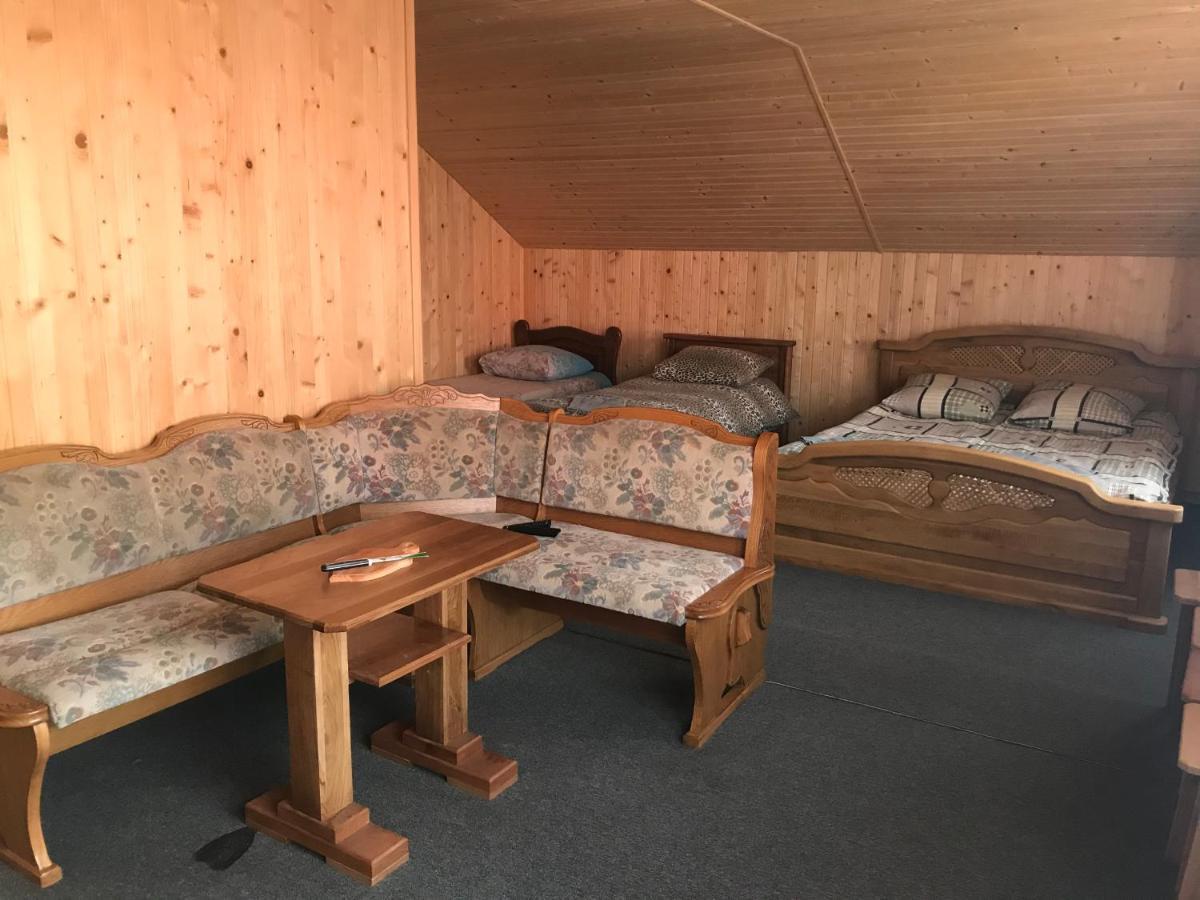 Hotel Novoe Shale Jablunytsja Exteriör bild